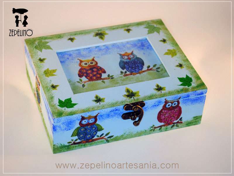 Caja con búhos