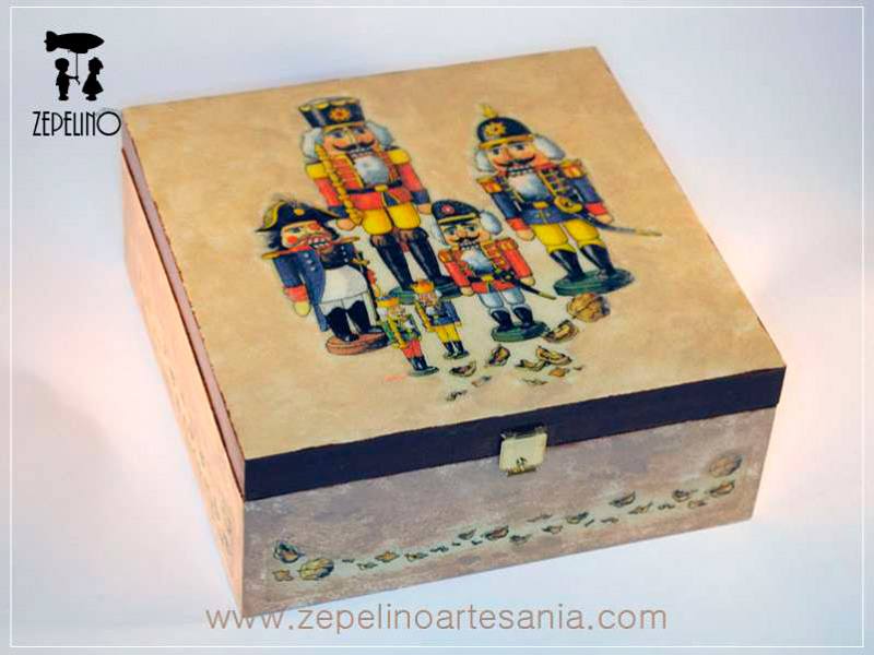 Caja cascanueces