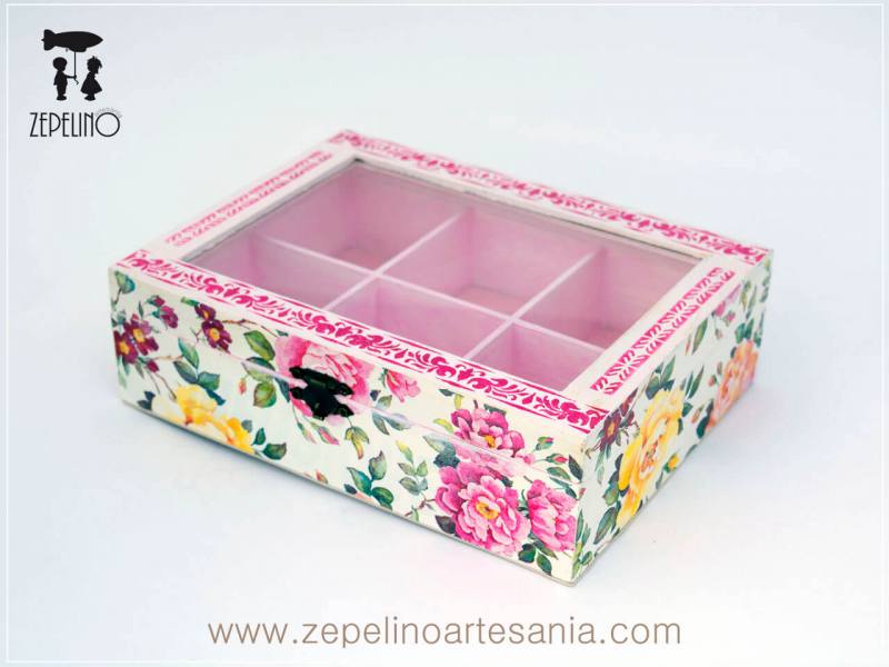 Caja con flores y cristal